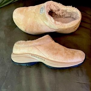 Size 7 Merrill Sued Clog